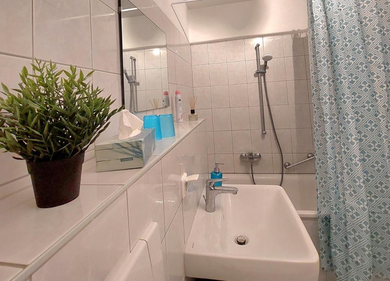 Moderne Wohnung Mit Vollausstattung In Ruhiger Lage, W-Lan Grossrohrsdorf ภายนอก รูปภาพ
